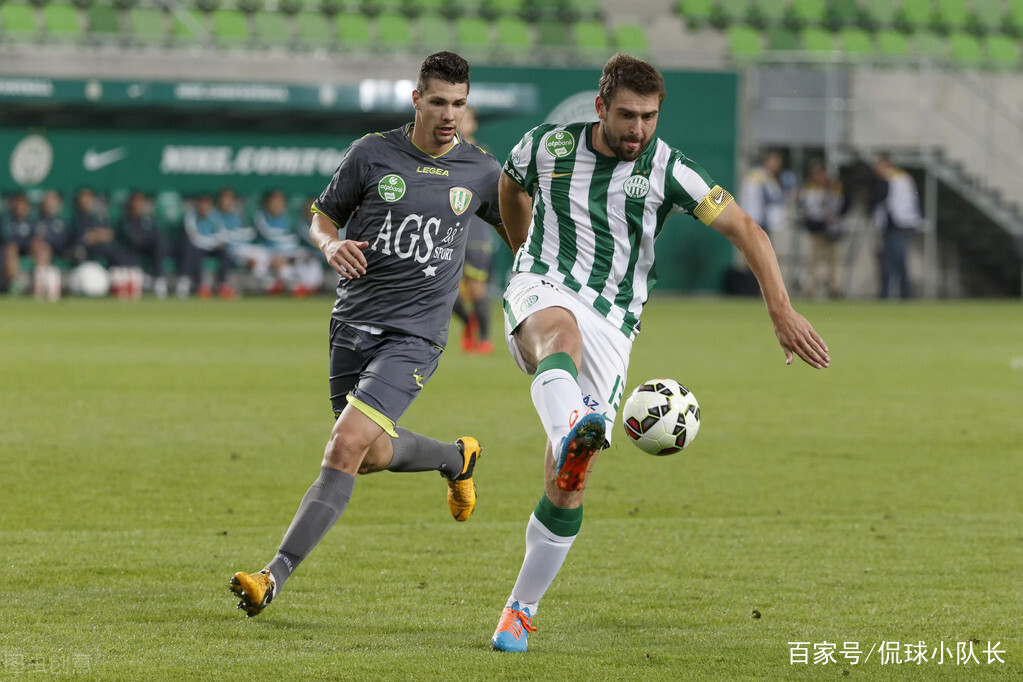 星空体育下载网址-尼斯训练开放日，赛前队长鼓劲引欢呼，葡超在即，轮换策略成焦点(实况足球黄传范巴斯滕)